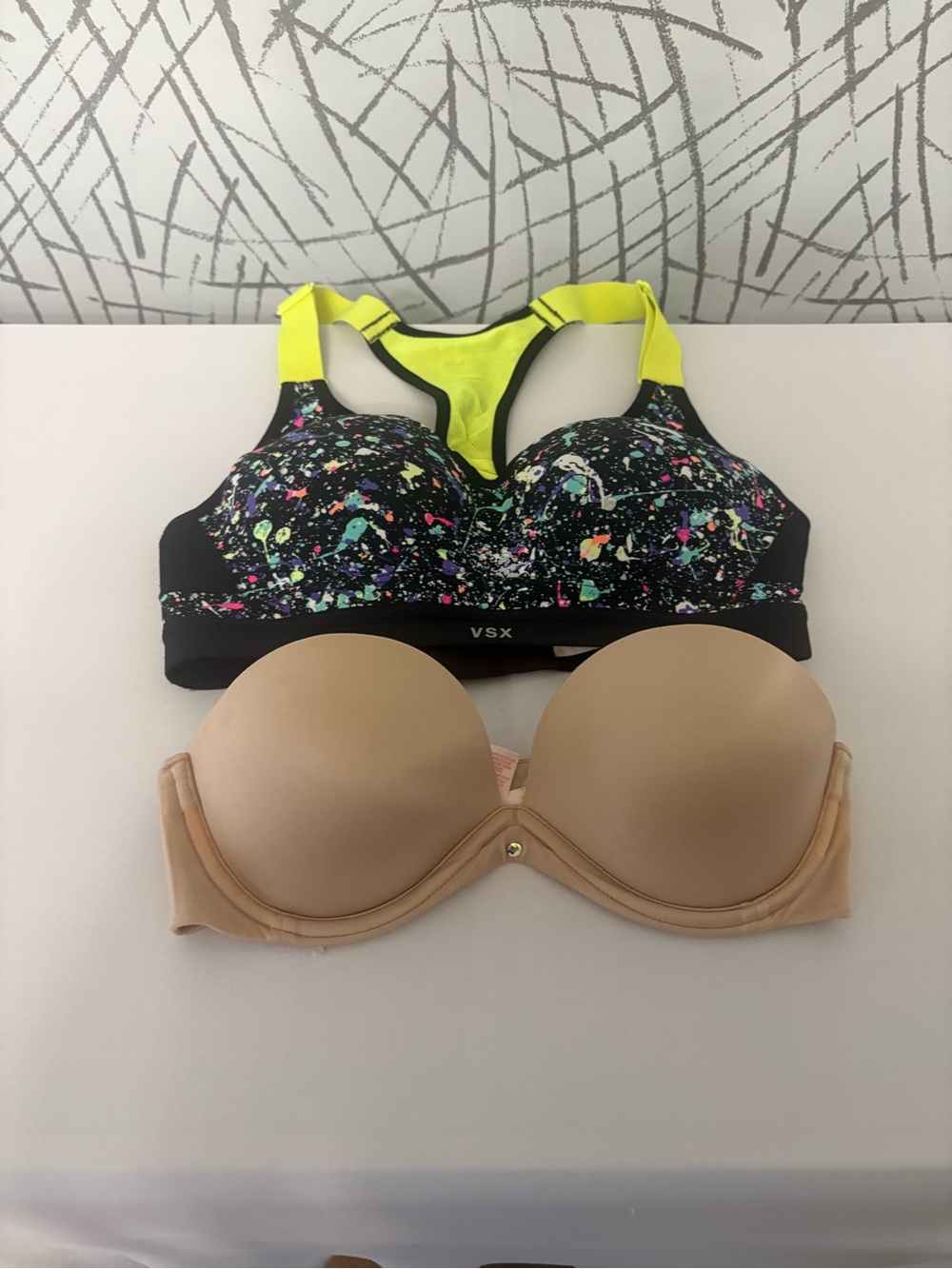 Victoria’s Secret & PINK Bra Bundle - Size 32B (Excellent Condition)